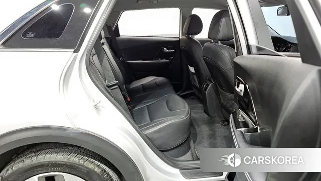 Kia Niro EV 2021 Серебряный из Кореи, фото 3