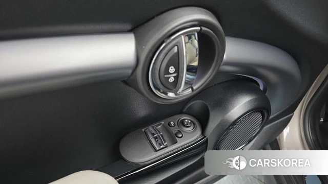 Mini Cooper Electric 2022 Песочный из Кореи, фото 3
