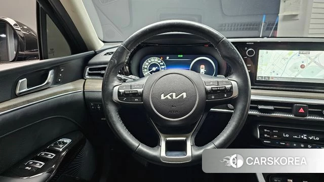Kia K5 3rd generation 2023 Черный из Кореи, фото 3