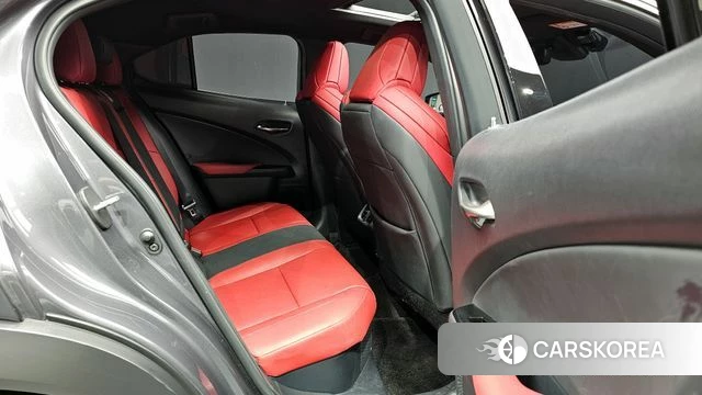 Lexus UX250h 2023 Серый из Кореи, фото 3