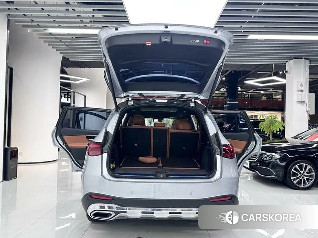 Mercedes-Benz GLC 2024 Серебристо-серый из Китая, фото 3