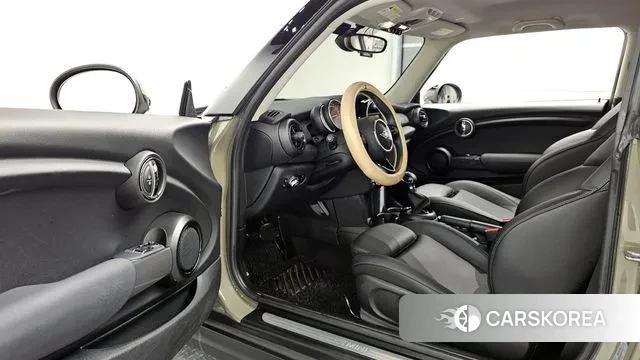 Mini Cooper 2018 Песочный из Кореи, фото 3