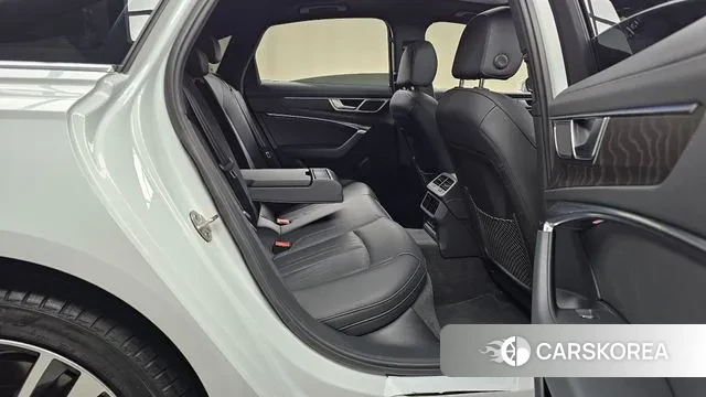 Audi A6 (C8) 2023 Белый из Кореи, фото 3