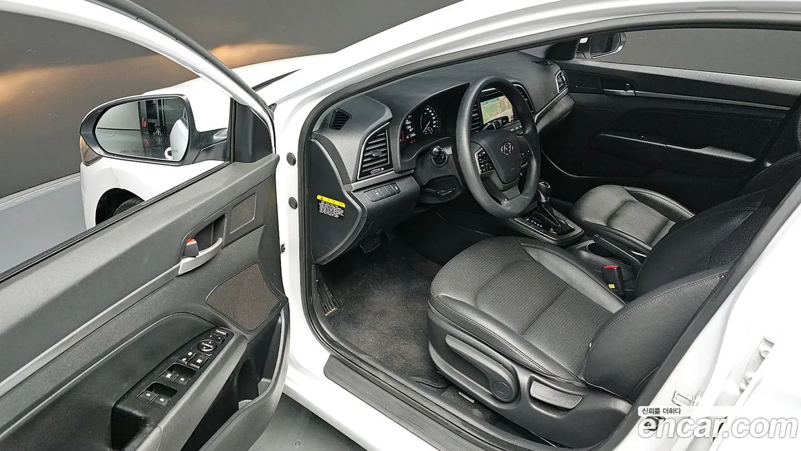 Hyundai Avante AD 2018 Белый из Кореи, фото 3