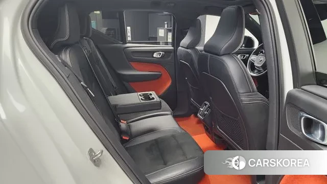 Volvo XC40 2021 Белый из Кореи, фото 3