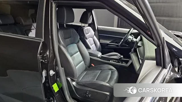 Ssangyong Torres 2023 Черный из Кореи, фото 3