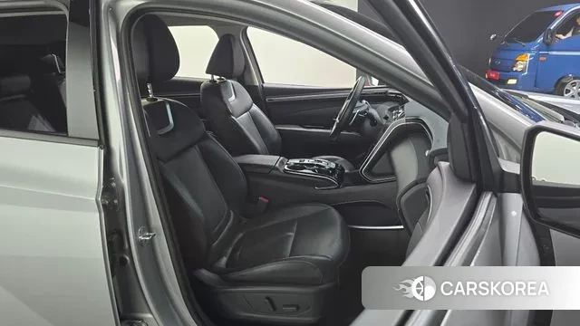 Hyundai Tucson (NX4) 2020 Серебряный из Кореи, фото 3