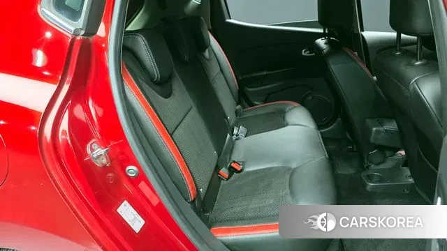 Renault Korea (Samsung) Clio 2018 Красный из Кореи, фото 3