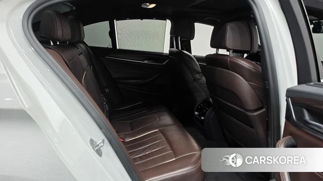 BMW 5 Series (G30) 2020 Белый из Кореи, фото 3