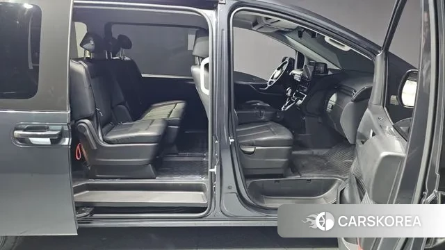 Hyundai Staria 2021 Черный из Кореи, фото 3