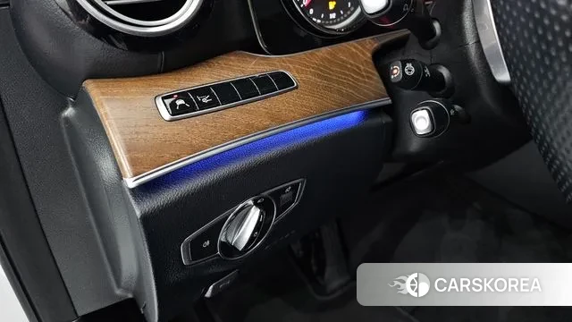 Mercedes-Benz E-Class W213 2018 Белый из Кореи, фото 3