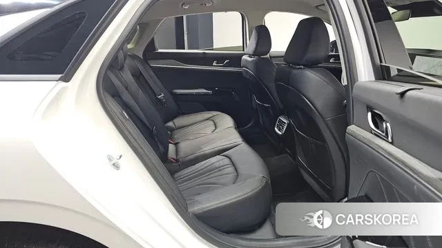 Kia The New K5 3rd generation 2025 Белый из Кореи, фото 3