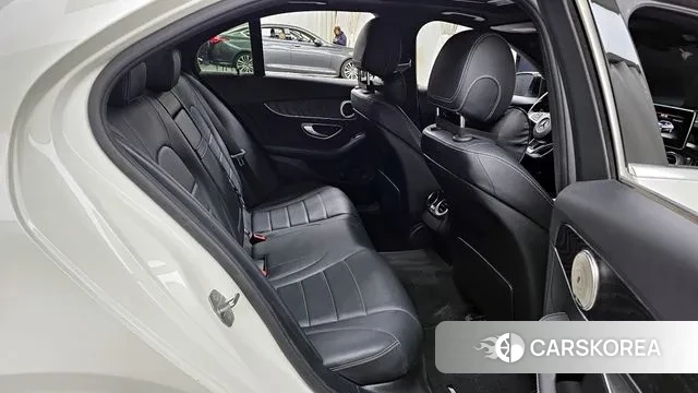 Mercedes-Benz C-Class W205 2018 Белый из Кореи, фото 3