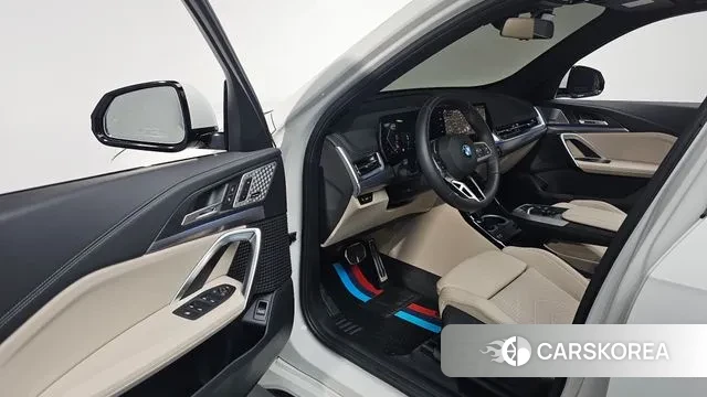 BMW X1 (U11) 2023 Белый из Кореи, фото 3