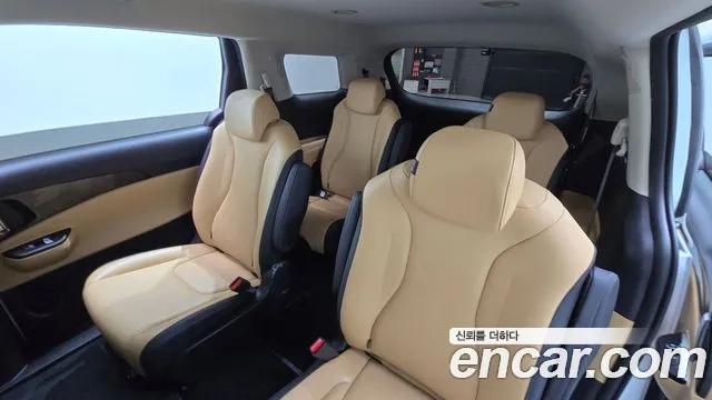 Kia Carnival 4th generation 2023 Белый из Кореи, фото 3