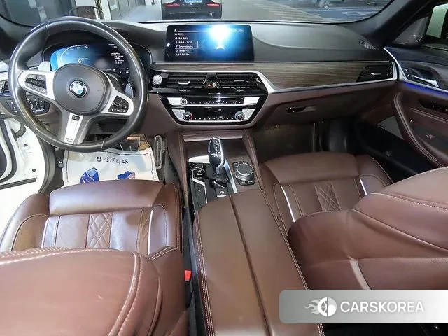 BMW 5 Series (G30) 2020 Белый из Кореи, фото 3