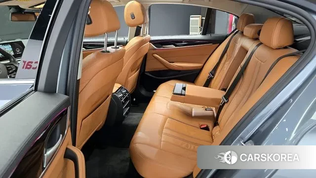 BMW 5 Series (G30) 2018 Серый из Кореи, фото 3