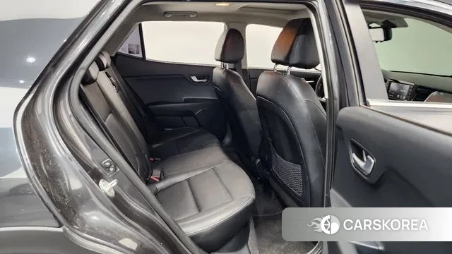 Kia Stonic 2018 Серый из Кореи, фото 3