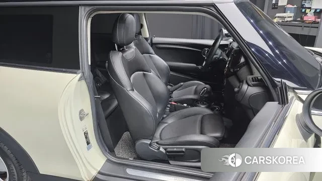 Mini Cooper D 2018 Жемчужный цвет из Кореи, фото 3