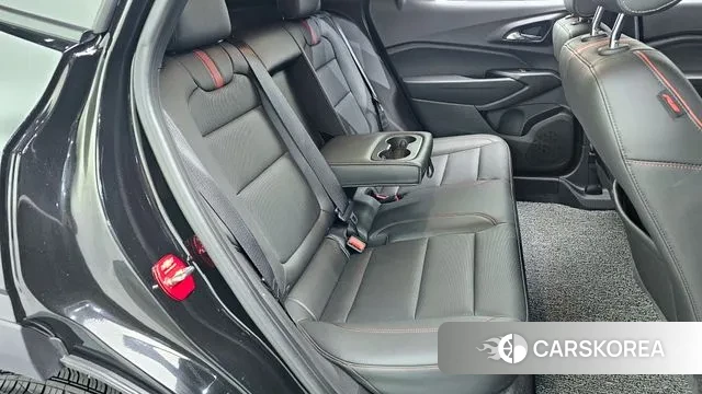 Chevrolet (GM Daewoo) Trax Crossover 2024 Черный из Кореи, фото 3