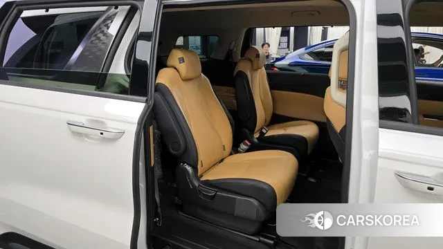 Kia Carnival 4th generation 2023 Белый из Кореи, фото 3