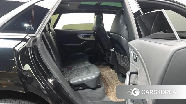 Audi Q8 (4M) 2022 Черный из Кореи, фото 3