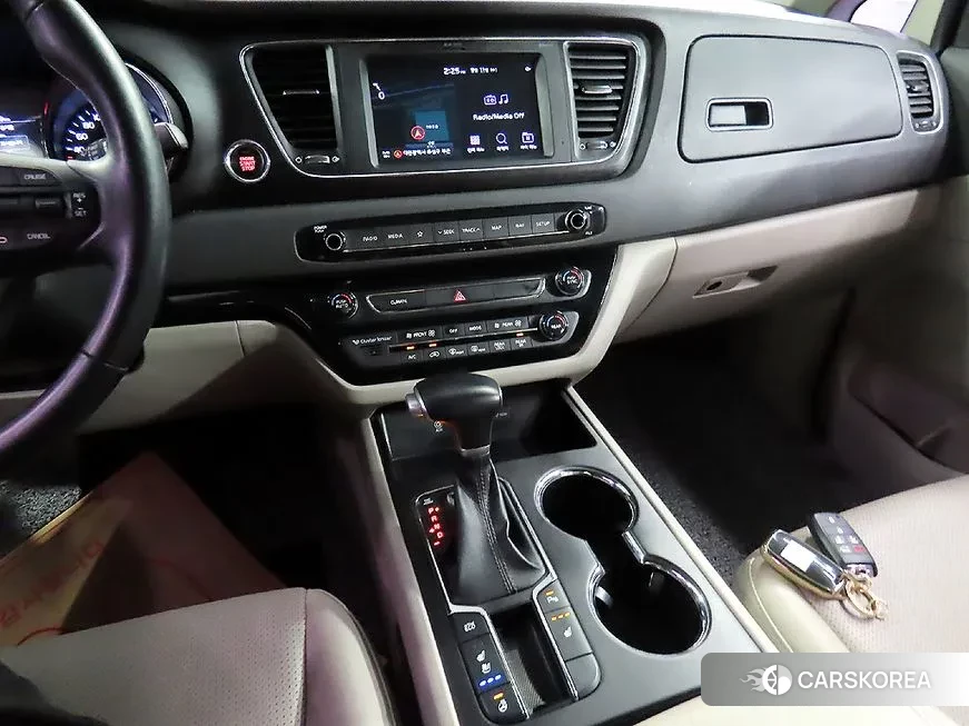Kia The New Carnival 2019 Черный из Кореи, фото 3