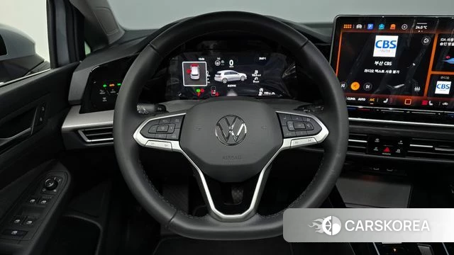 Volkswagen Golf 8th Generation 2026 Серебристо-серый из Кореи, фото 3