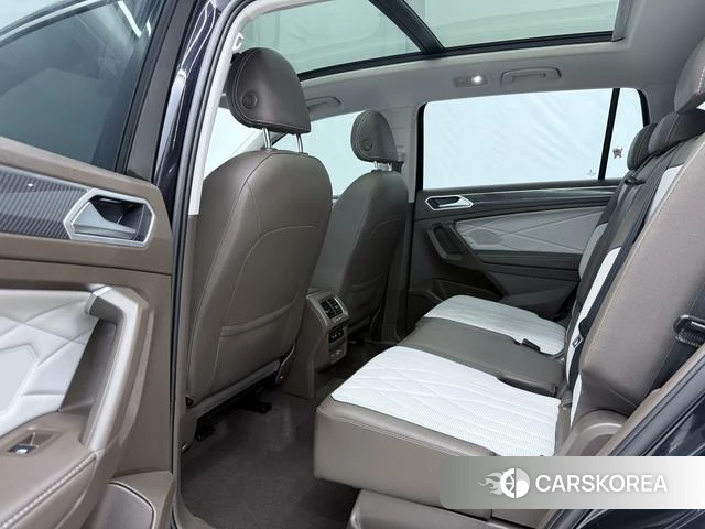 Volkswagen Tiguan L 2023 Черный из Китая, фото 3