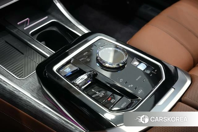 BMW i7 2025 Черный из Китая, фото 3