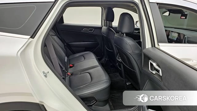 Kia Sportage 5th Generation Hybrid 2022 Белый из Кореи, фото 3