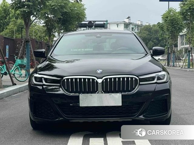 BMW 5 series PHEV 2021 Черный из Китая, фото 3