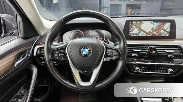 BMW 5 Series (G30) 2018 Серый из Кореи, фото 3