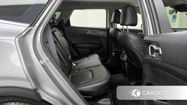 Kia Sportage 5th Generation 2022 Серебряный из Кореи, фото 3