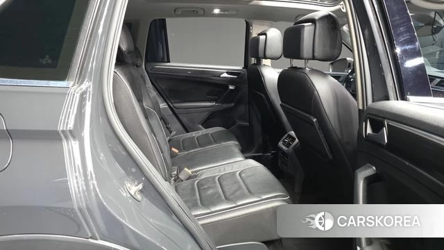 Volkswagen Tiguan second Generation 2018 Серый из Кореи, фото 3