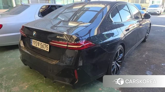 BMW 5 Series (G60) 2024 Черный из Кореи, фото 3