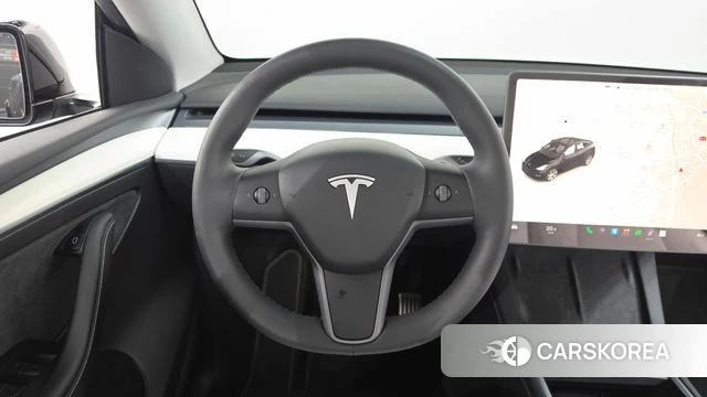 Tesla Model Y 2023 Черный из Кореи, фото 3