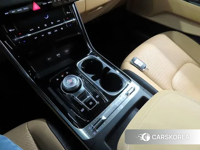 Kia Carnival 4th generation 2023 Черный из Кореи, фото 3