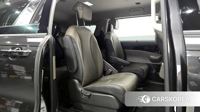 Kia The New Carnival 4th Generation 2025 Серый из Кореи, фото 3