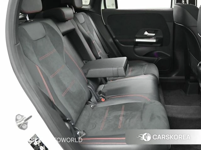 Mercedes-Benz GLA - Class H247 2022 Черный из Кореи, фото 3