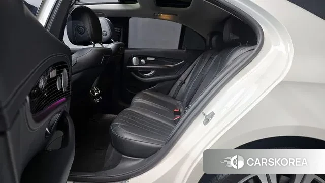 Mercedes-Benz E-Class W213 2018 Белый из Кореи, фото 3