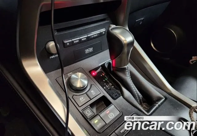 Lexus NX300h id 2912829 из Кореи 3