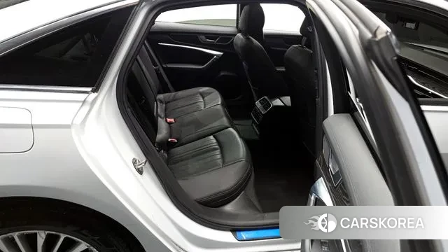 Audi A6 (C8) 2020 Белый из Кореи, фото 3