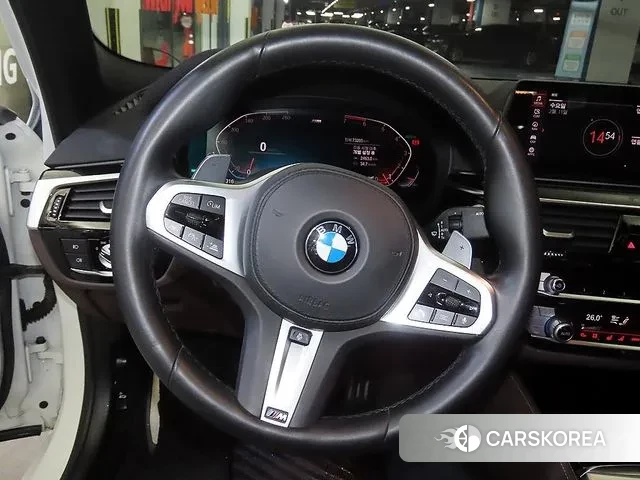 BMW 5 Series (G30) 2020 Белый из Кореи, фото 3