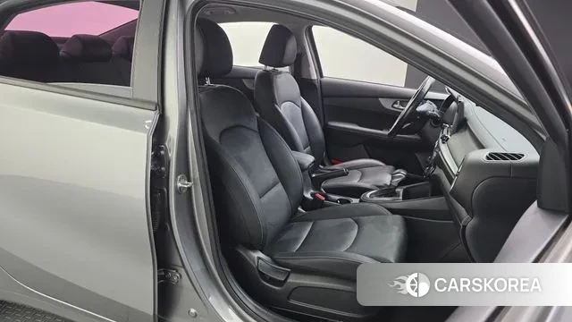 Kia Come New K3 id 3489637 из Кореи 3