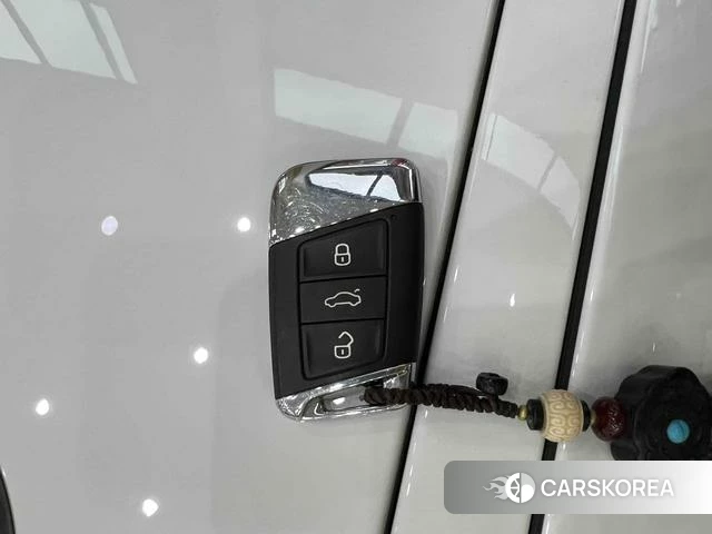 Volkswagen CC 2022 Белый из Китая, фото 3