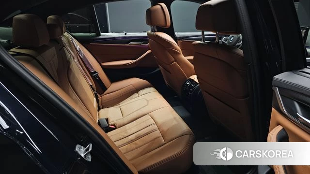 BMW 5 Series (G30) 2023 Черный из Кореи, фото 3