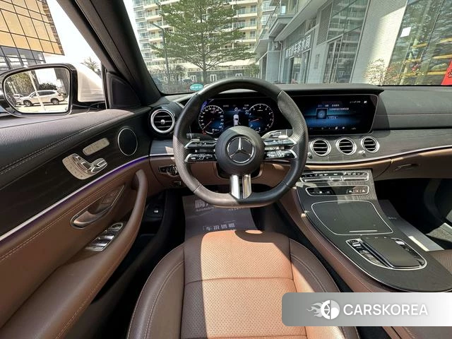 Mercedes-Benz E-class 2023 Белый из Китая, фото 3
