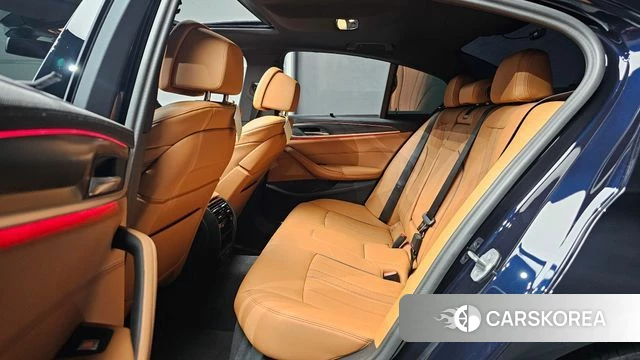 BMW 5 Series (G30) 2023 Черный из Кореи, фото 3