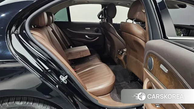 Mercedes-Benz E-Class W213 2019 Черный из Кореи, фото 3
